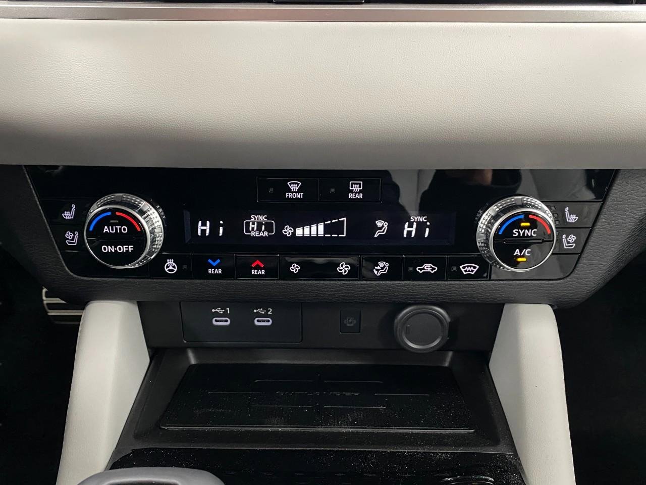 New 2026 Mitsubishi Outlander SEL image 25