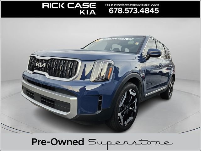 Used 2023 Kia Telluride EX w/ EX Captain's Chair Package image 1