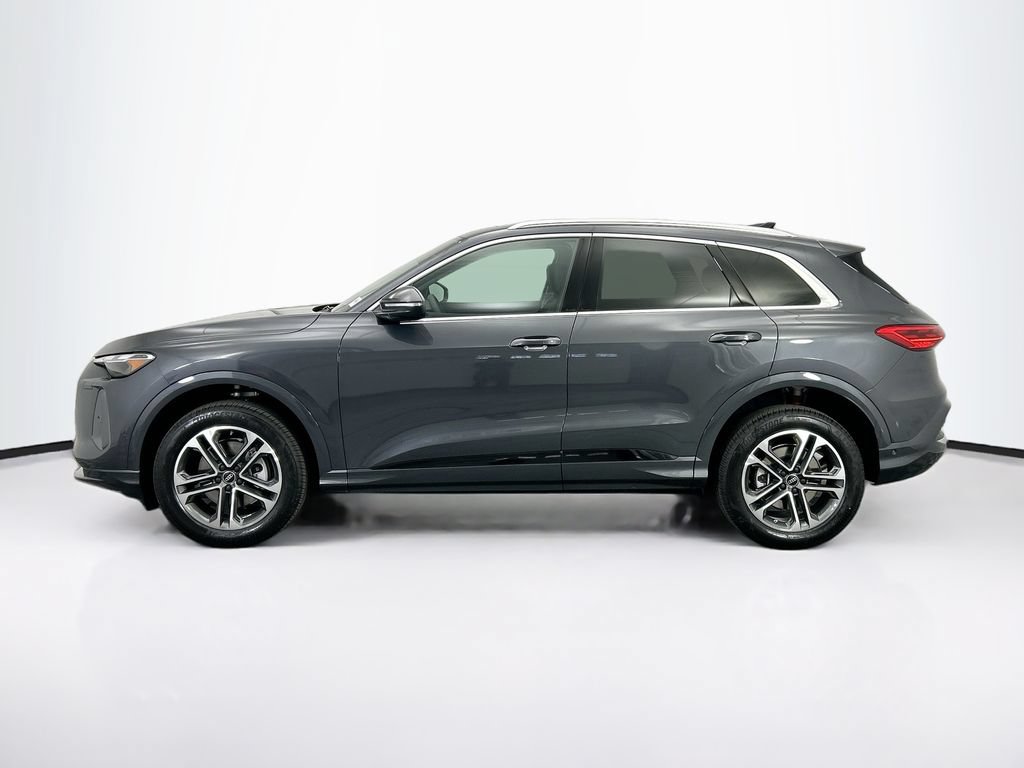 Used 2025 Audi Q5 Premium AWD/4WD image 8