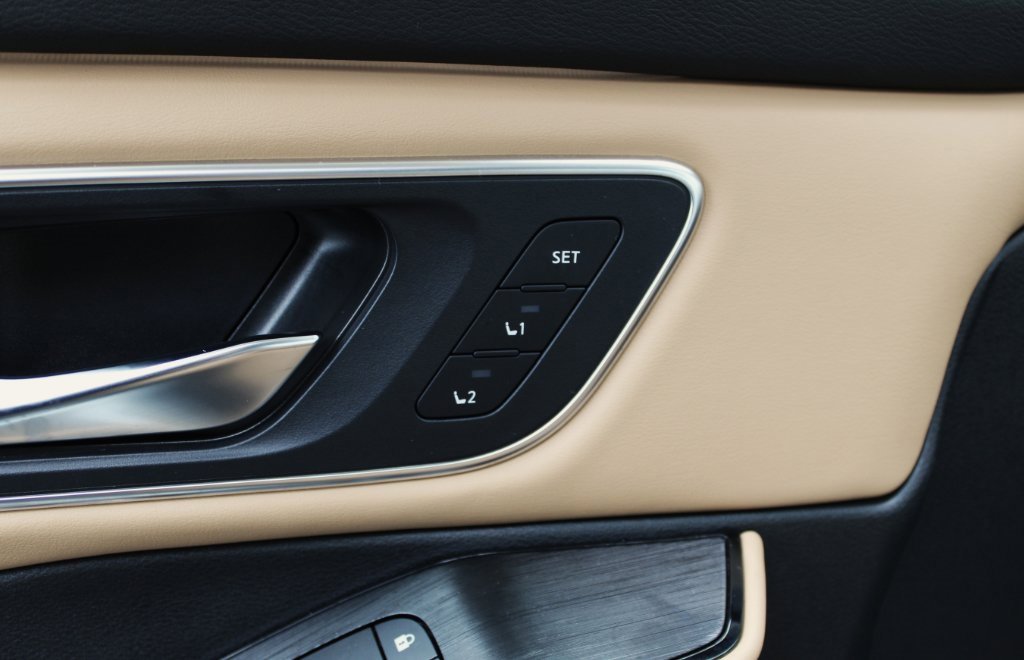 Certified 2022 Nissan Rogue Platinum w/ Head-Up Display Package image 43