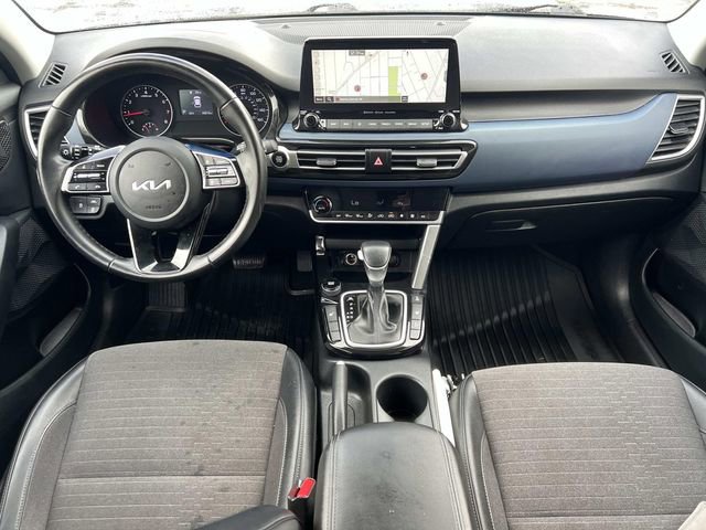 Used 2023 Kia Seltos Nightfall Edition image 15