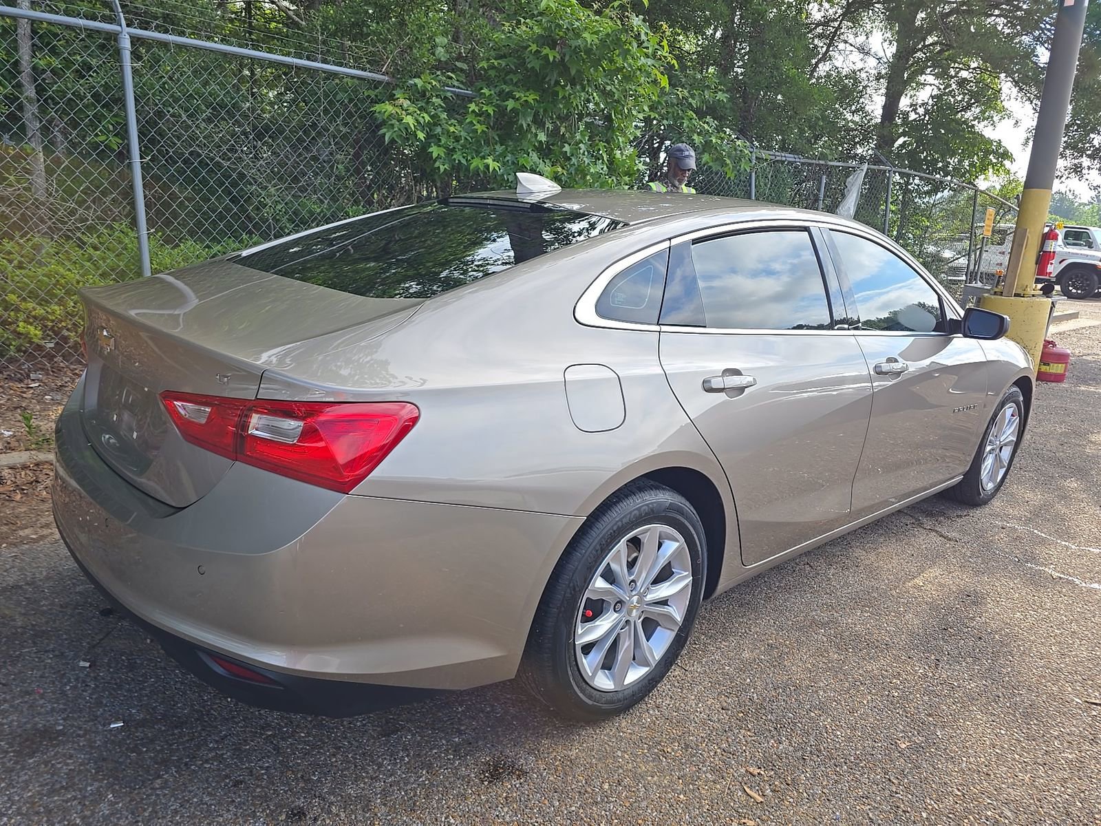 Used 2024 Chevrolet Malibu LT FWD image 5