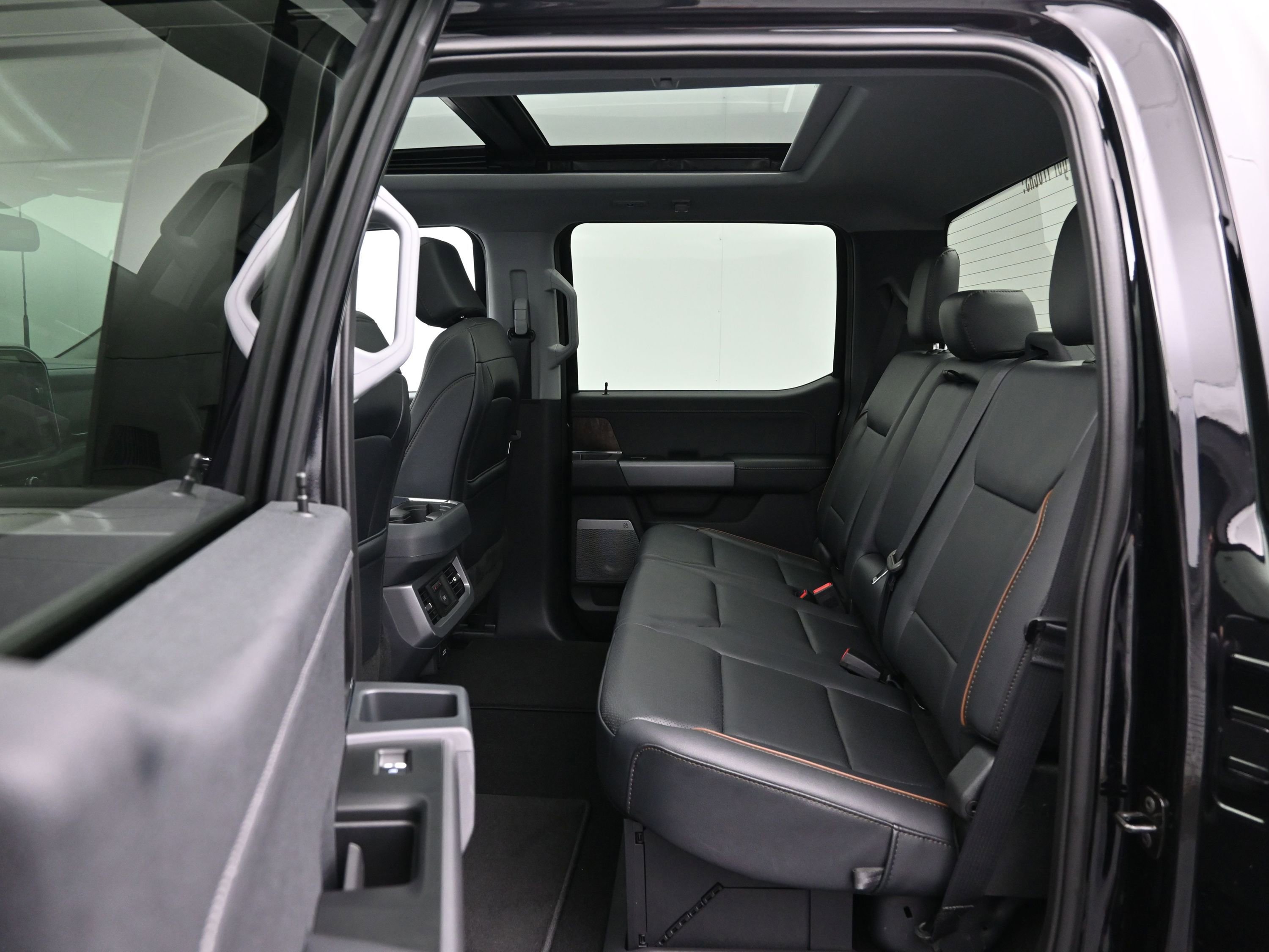 Used 2026 Ford F450 Lariat image 11