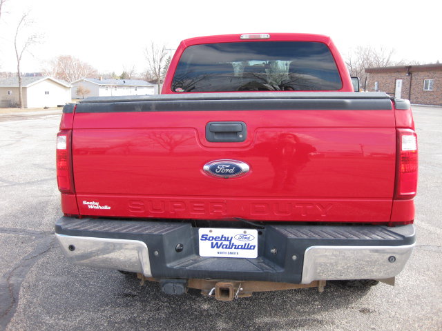 Used 2015 Ford F250 XLT w/ XLT Premium Package AWD/4WD image 8