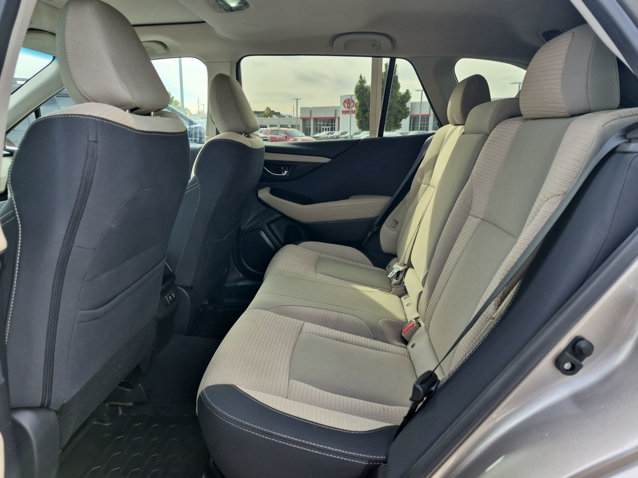 Used 2020 Subaru Outback Premium w/ Popular Package #1 AWD/4WD image 27