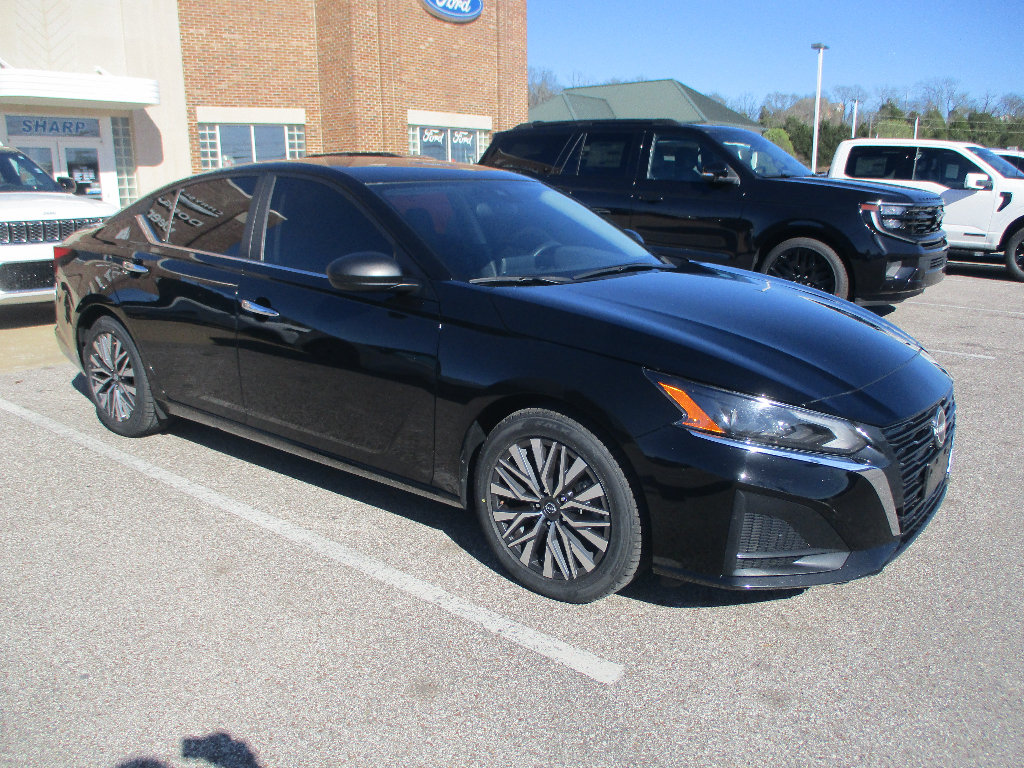 Used 2024 Nissan Altima 2.5 SV FWD video 1