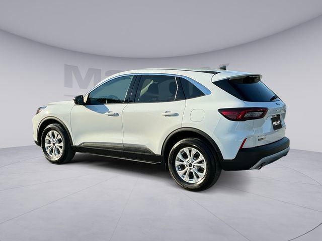 Used 2023 Ford Escape Active AWD/4WD image 3