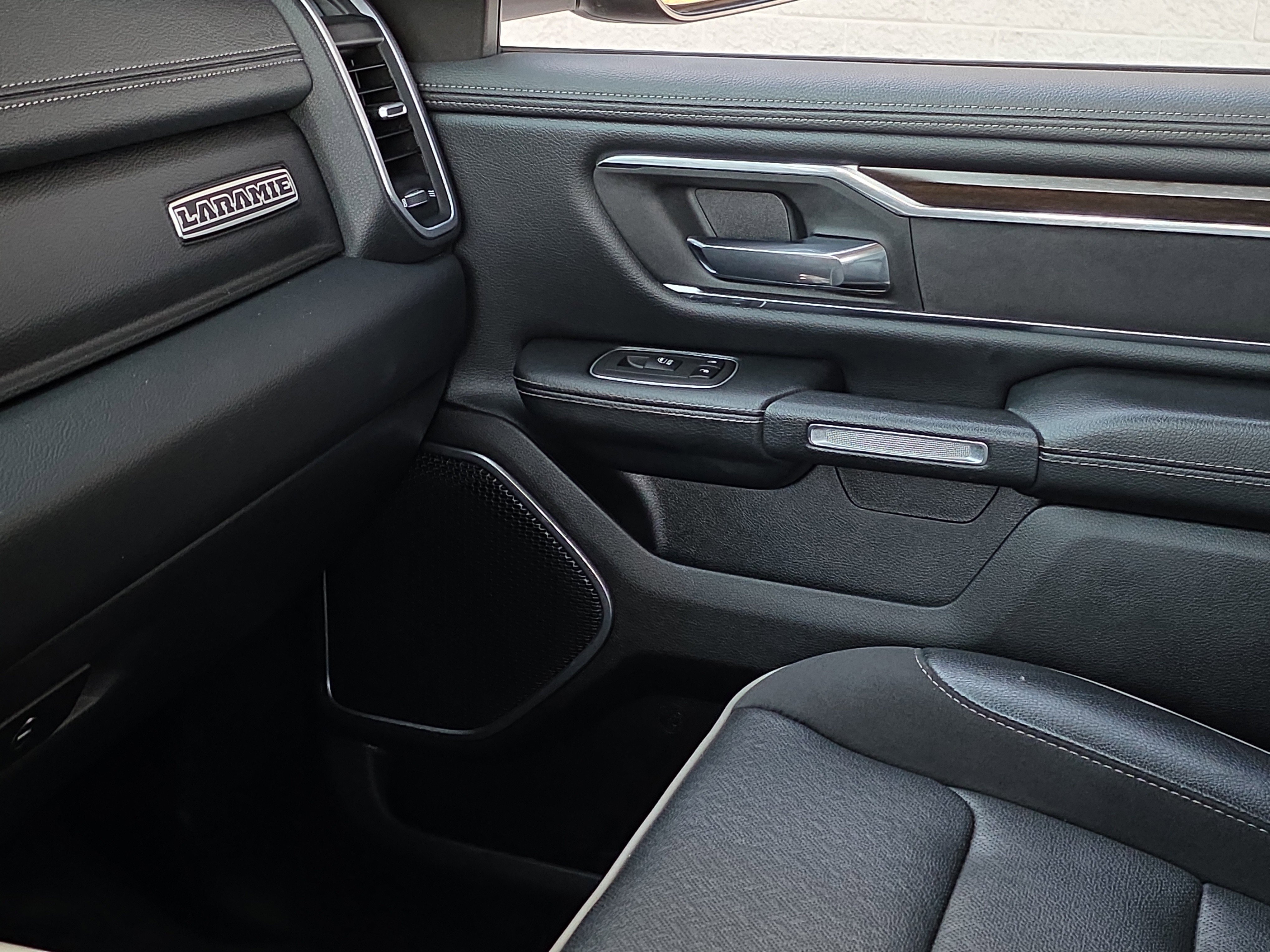 Used 2022 RAM 1500 Laramie image 25