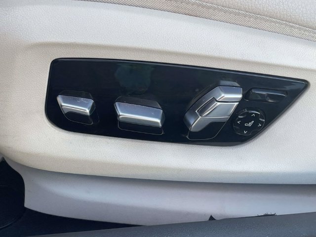 Used 2019 BMW 530i xDrive w/ Convenience Package AWD/4WD image 19