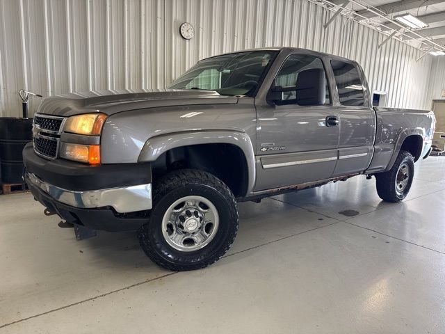 Used 2007 Chevrolet Silverado 2500 LT w/ Heavy-Duty Power Package AWD/4WD image 1