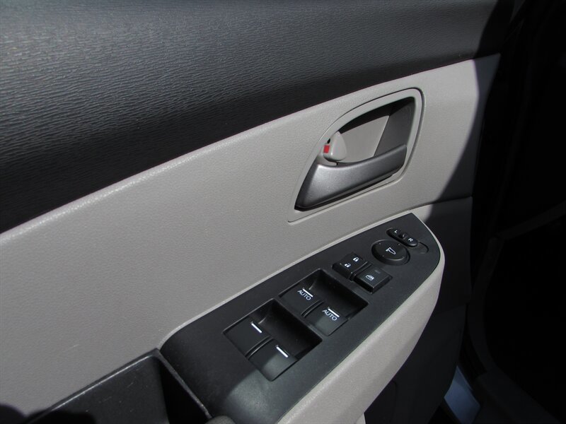 Used 2012 Honda Odyssey EX image 6