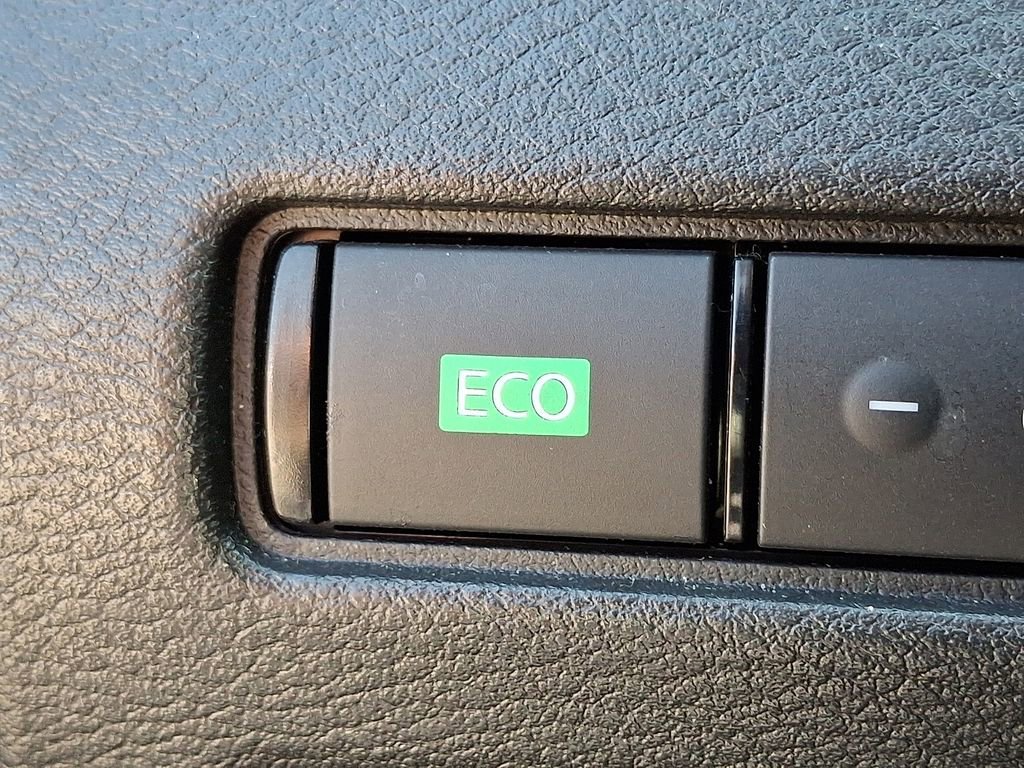 Used 2024 Nissan Sentra SV image 25