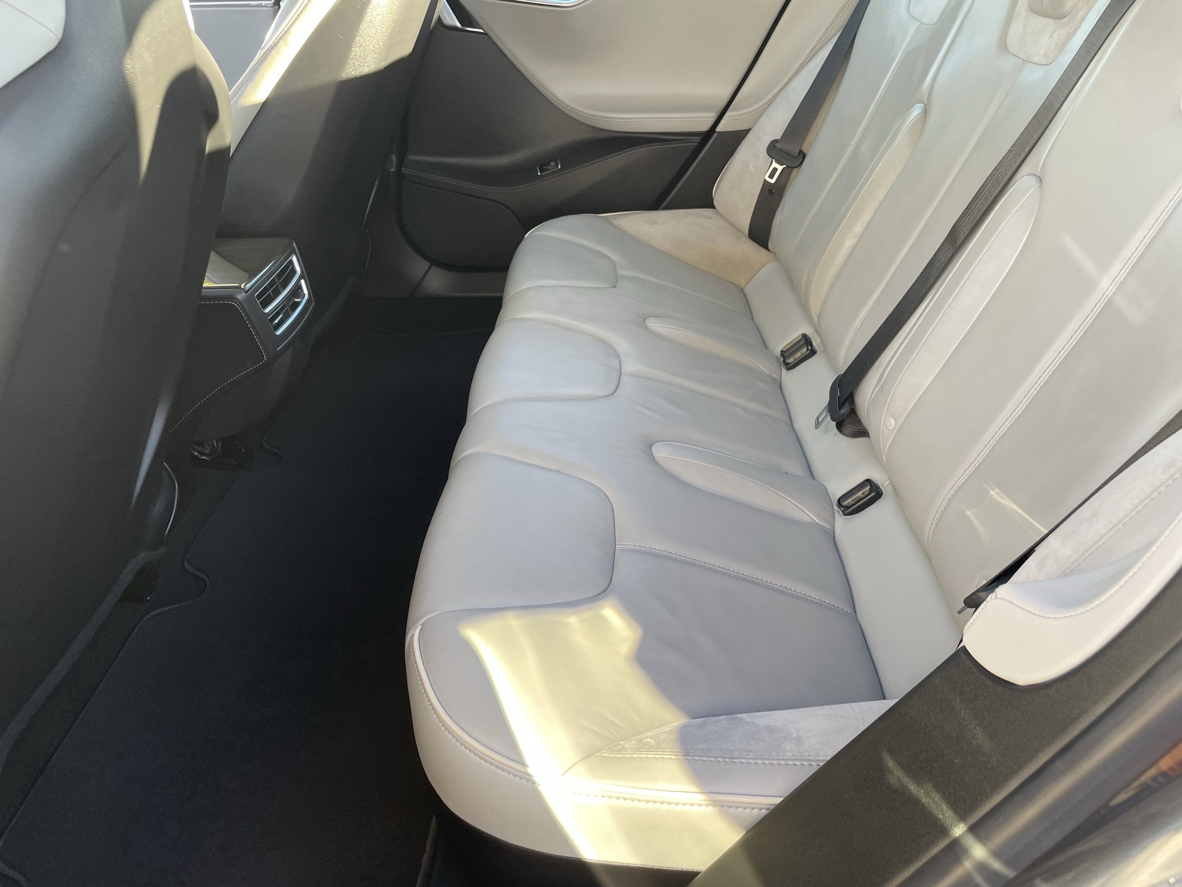 Used 2014 Tesla Model S image 15