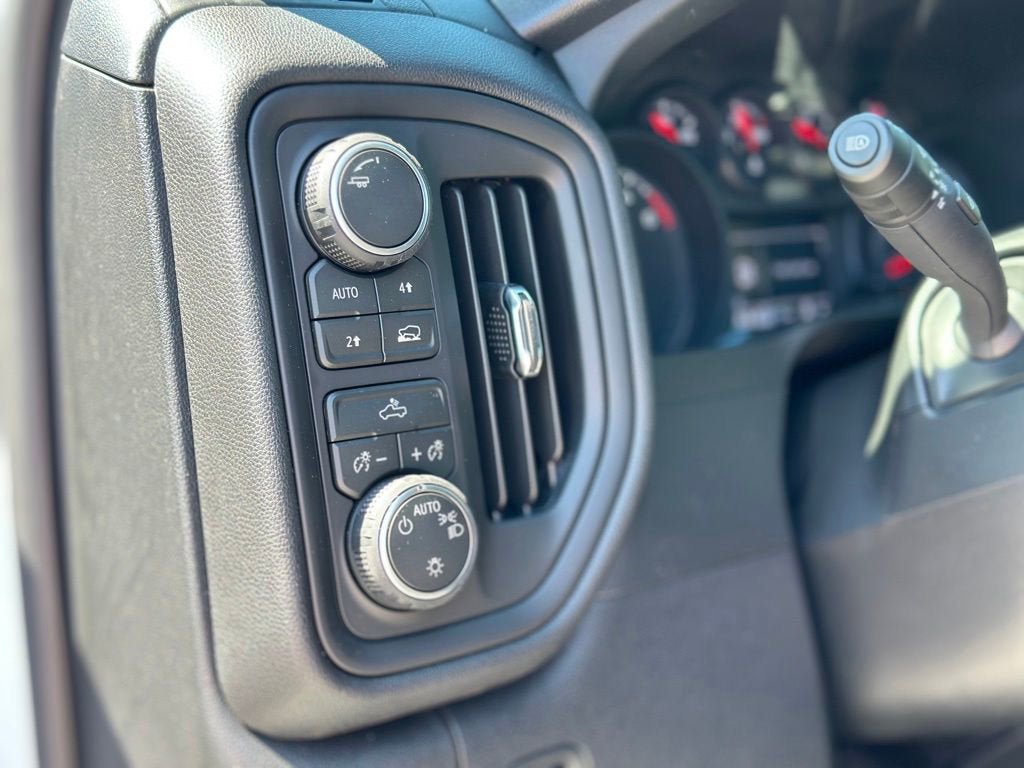 New 2026 Chevrolet Silverado 1500 Custom AWD/4WD image 19