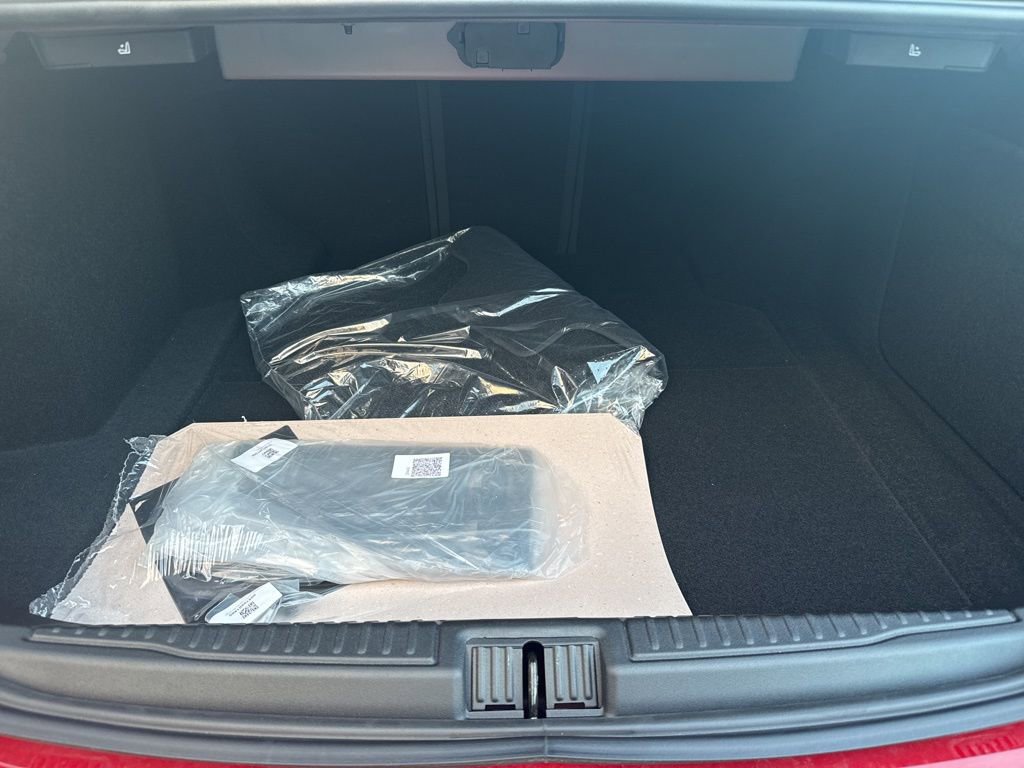 New 2025 Alfa Romeo Giulia AWD w/ Veloce Package AWD image 19