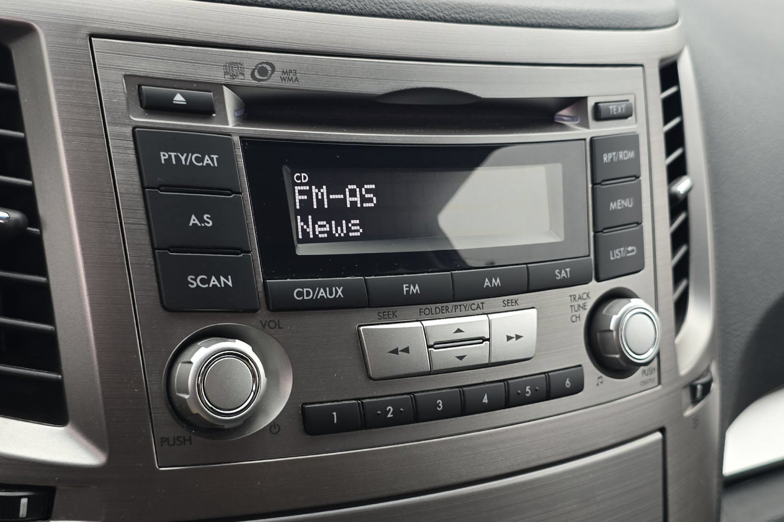 Used 2013 Subaru Outback 2.5i Premium AWD/4WD image 19