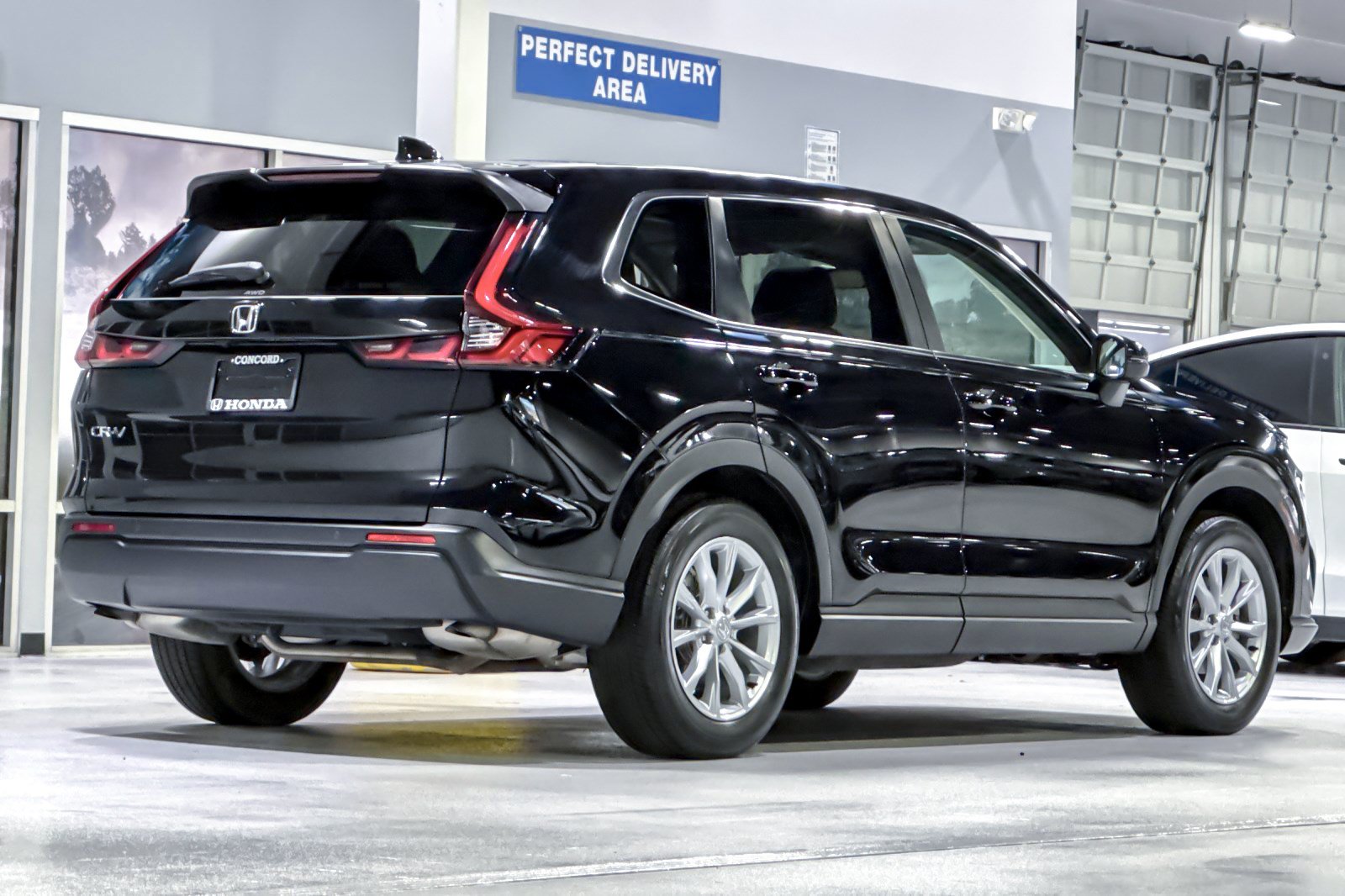 Used 2025 Honda CR-V EX-L image 9