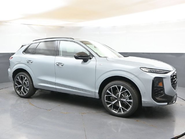 New 2026 Audi Q3 quattro 2.0T AWD/4WD image 7