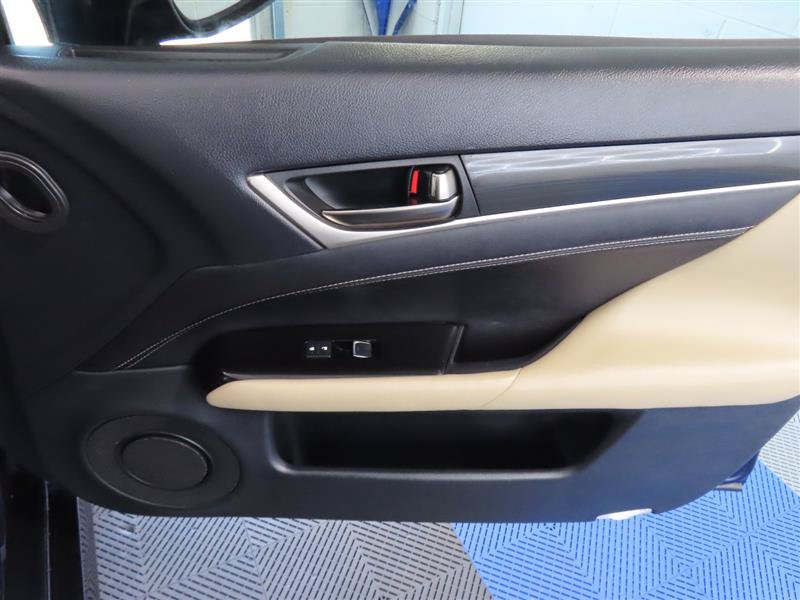 Used 2016 Lexus GS 200t RWD image 32