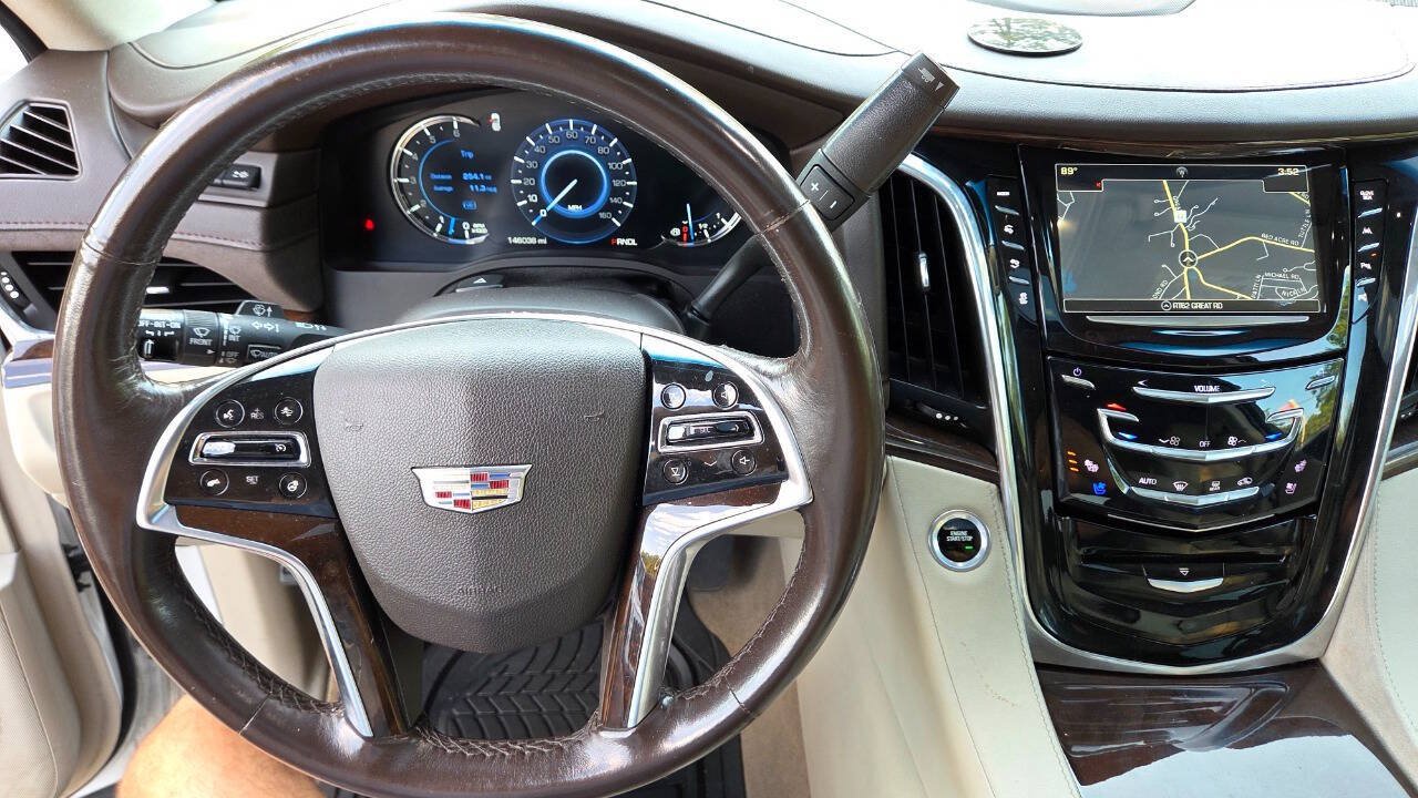 Used 2017 Cadillac Escalade Luxury AWD/4WD image 59