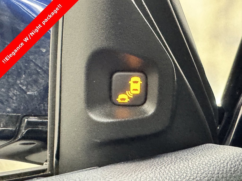 Used 2023 Acura MDX SH-AWD image 18