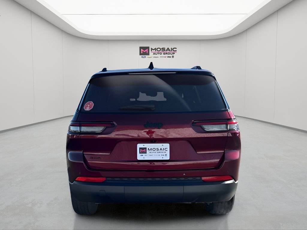 New 2025 Jeep Grand Cherokee L Altitude image 4