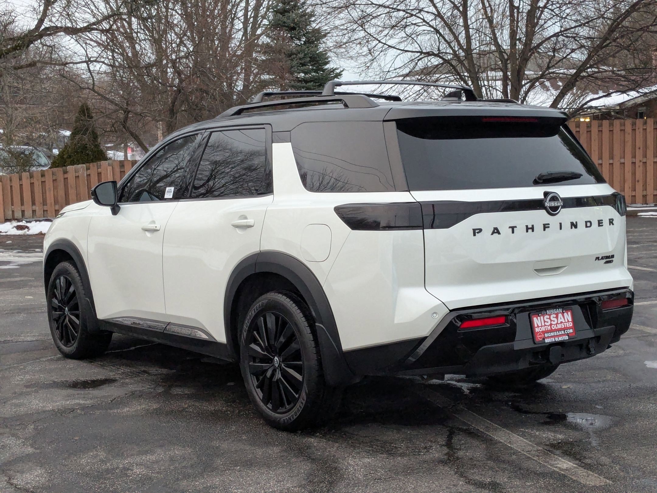 Used 2022 Nissan Pathfinder Platinum w/ Cargo Package image 8