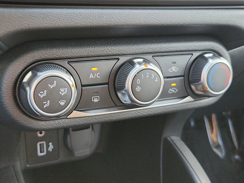 Certified 2025 Nissan Versa S w/ Trunk Package image 16