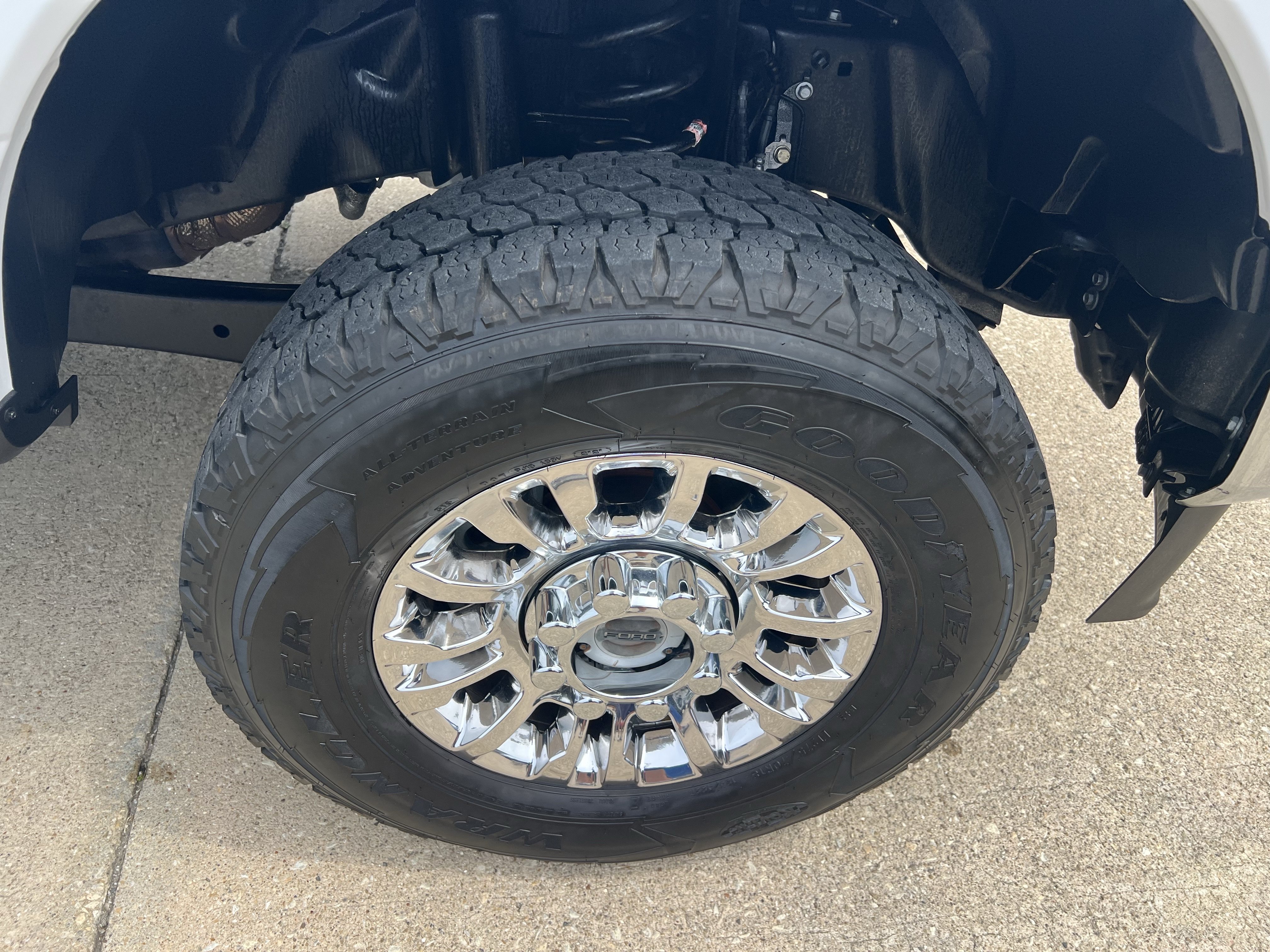 Used 2021 Ford F250 XLT w/ XLT Premium Package AWD/4WD image 2