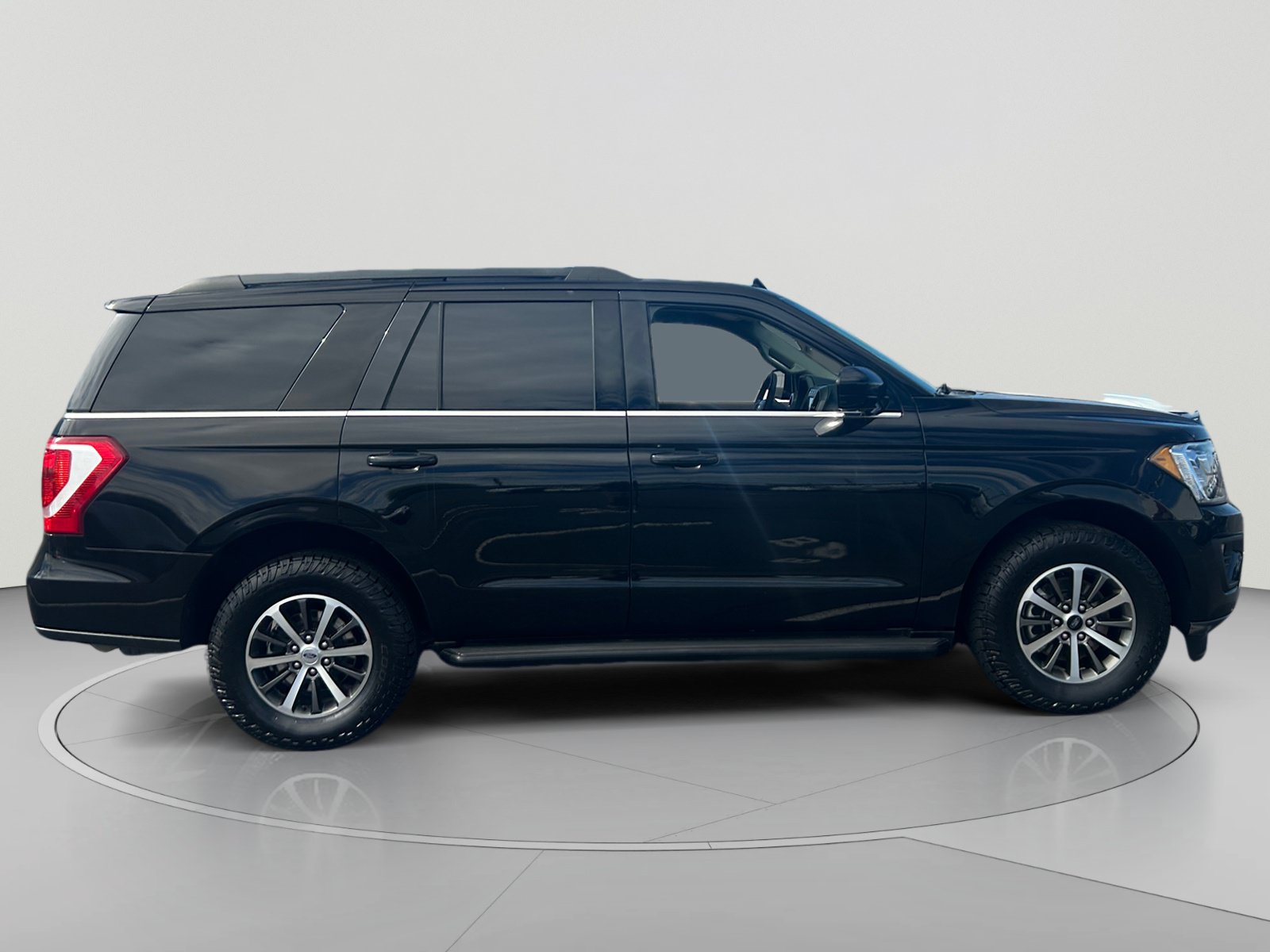 Used 2020 Ford Expedition XLT RWD image 6