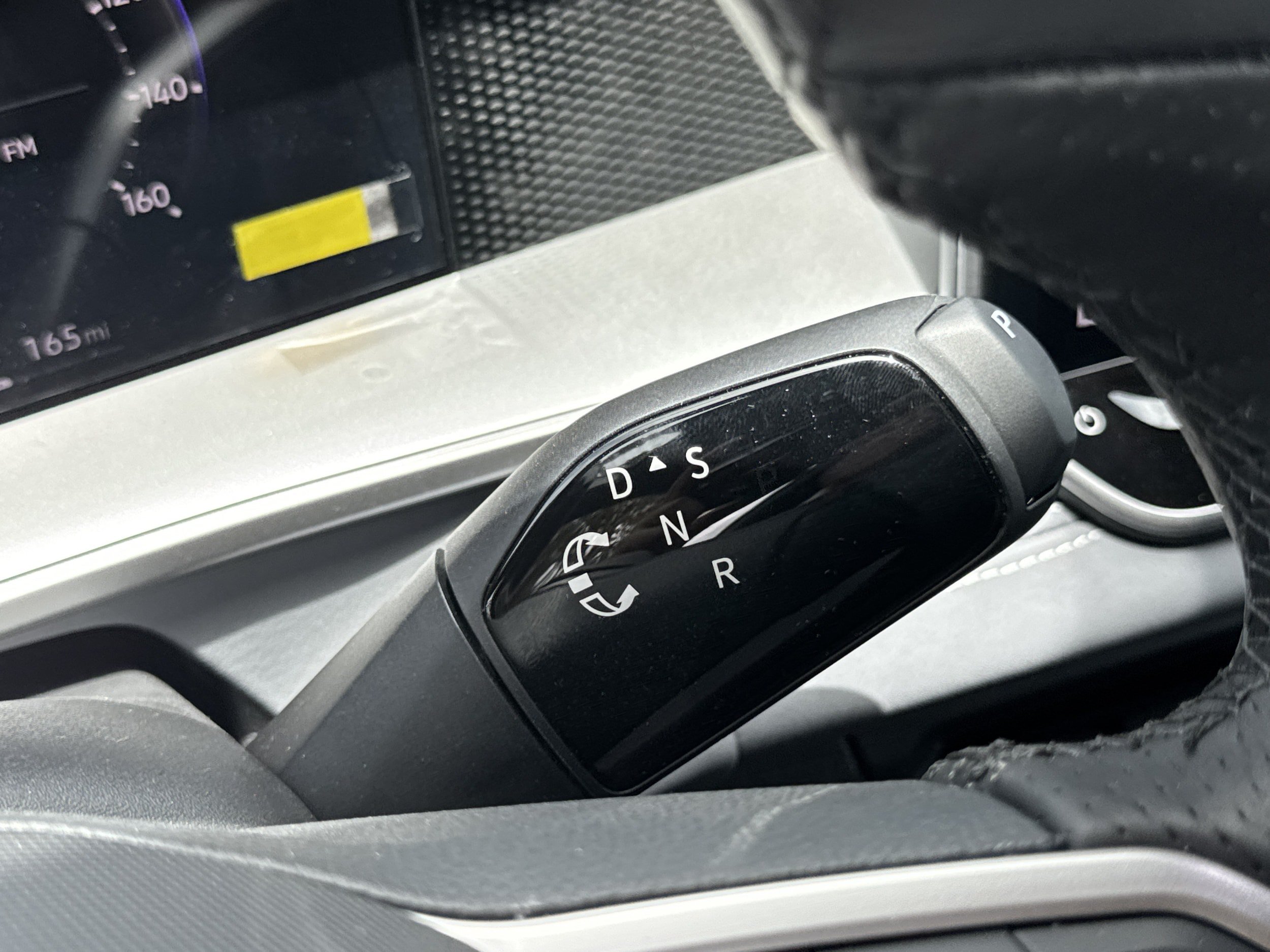 New 2026 Volkswagen Tiguan SE R-Line FWD image 31