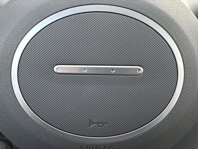 Used 2025 Hyundai Kona Limited image 35