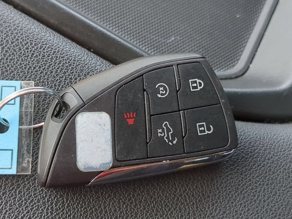 Used 2024 Chevrolet Silverado 1500 LT AWD/4WD image 30