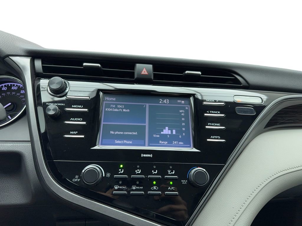 Used 2020 Toyota Camry LE image 20