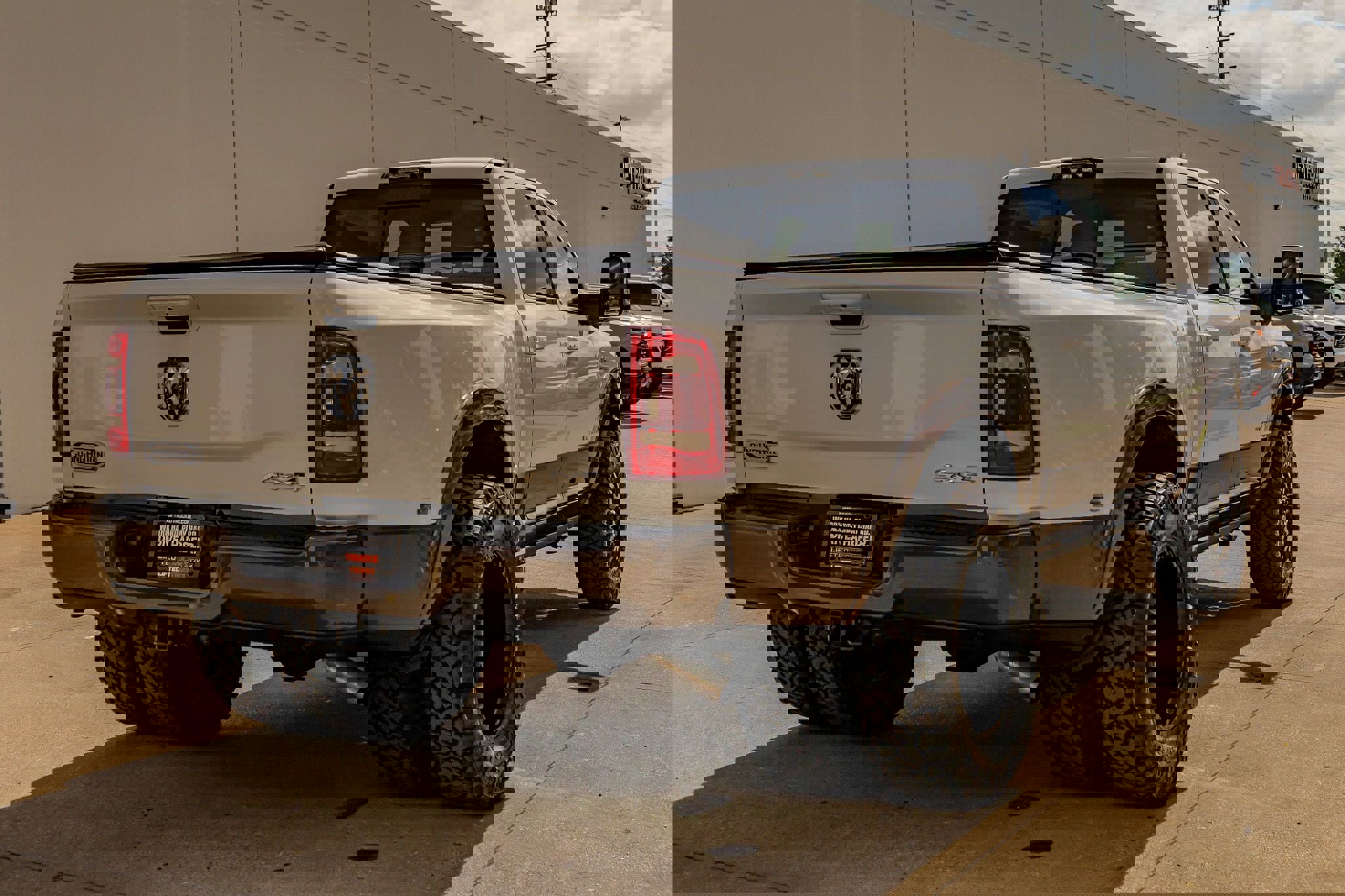 Used 2024 RAM 3500 Limited w/ Towing Technology Group image 10