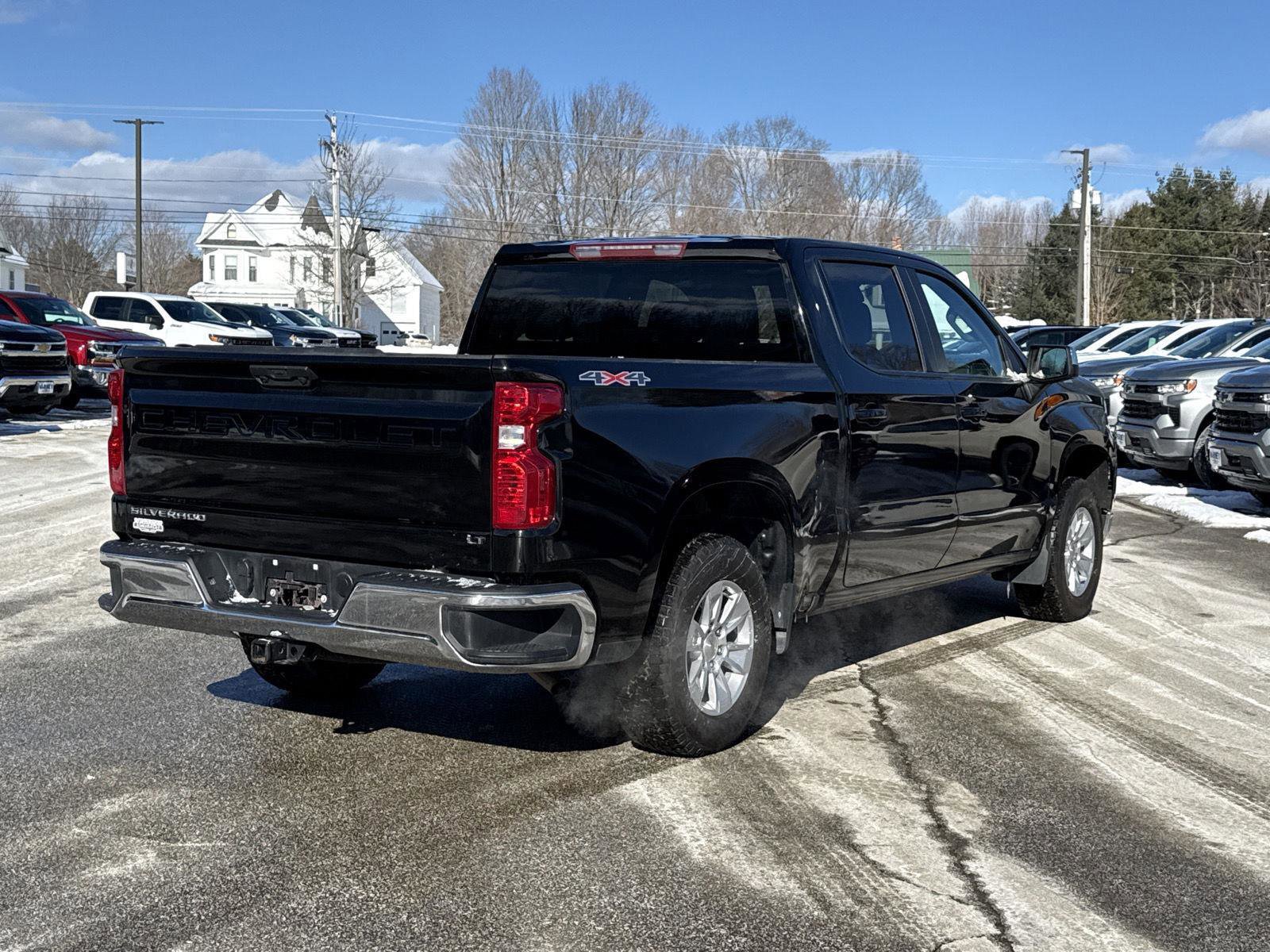 Used 2025 Chevrolet Silverado 1500 LT AWD/4WD image 6