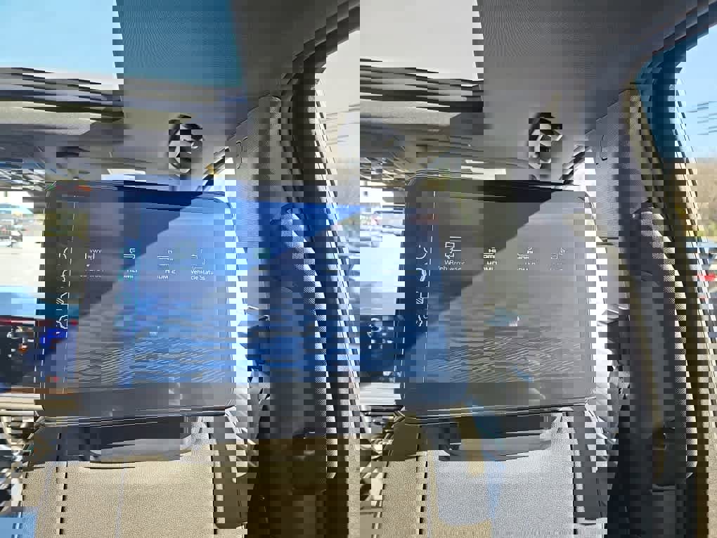 New 2026 Chevrolet Suburban Premier image 31