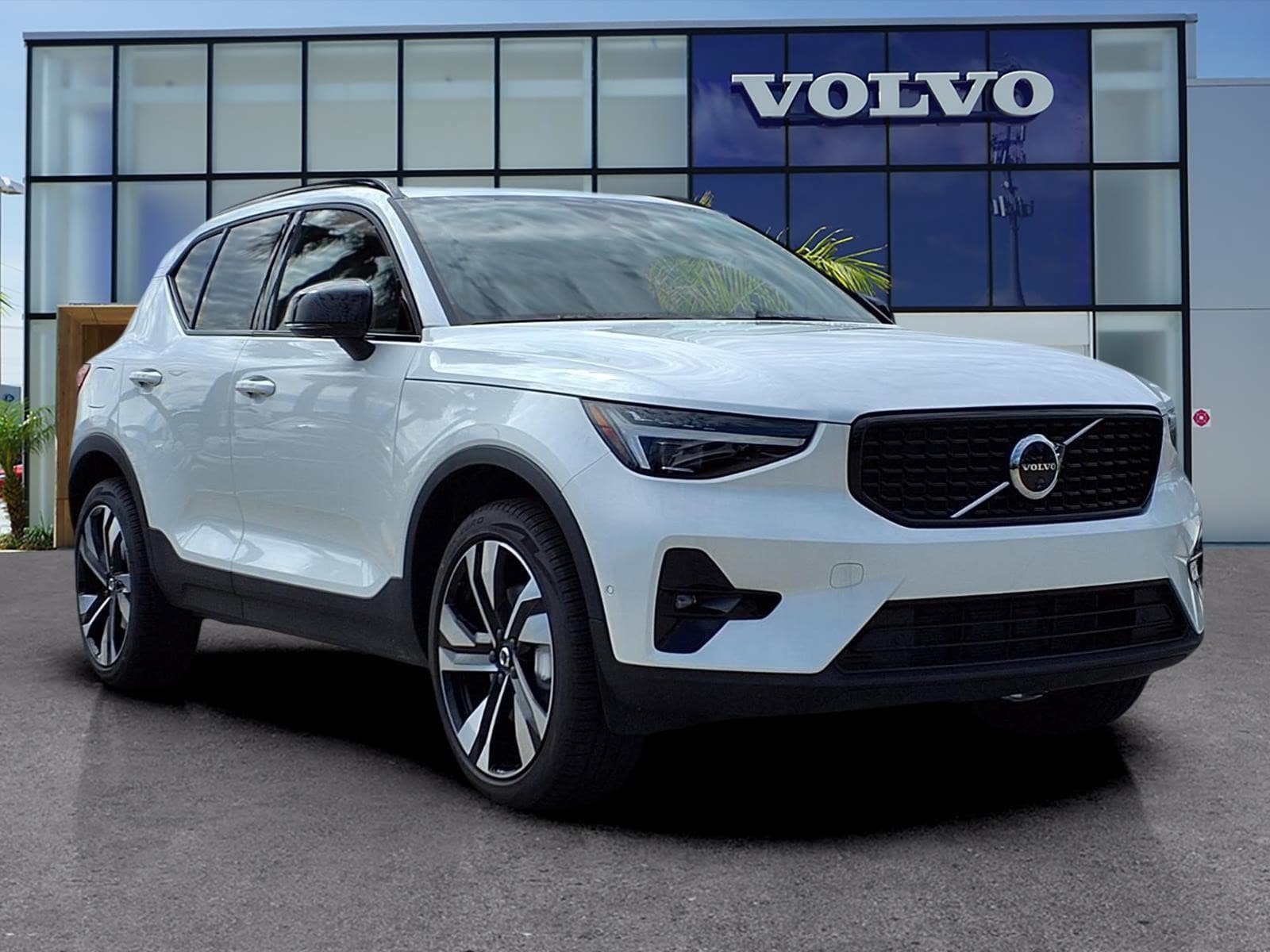 New 2026 Volvo XC40 B5 Plus w/ Climate Package