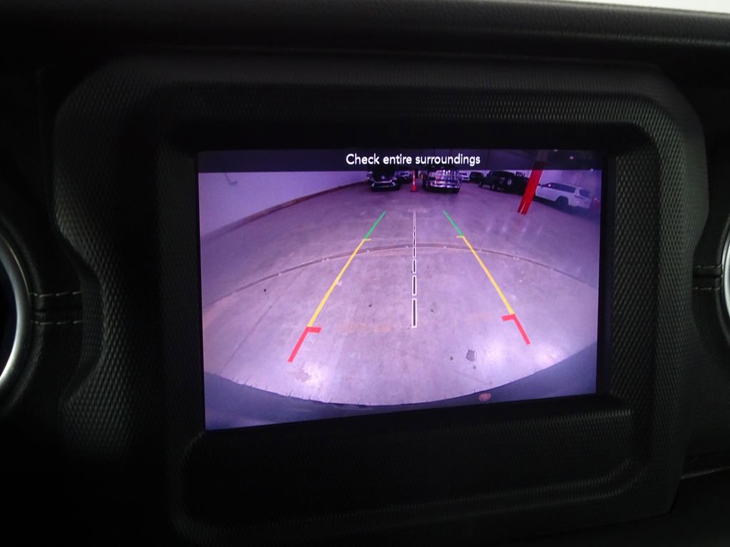 Used 2018 Jeep Wrangler Unlimited Sahara w/ Safety Group image 8