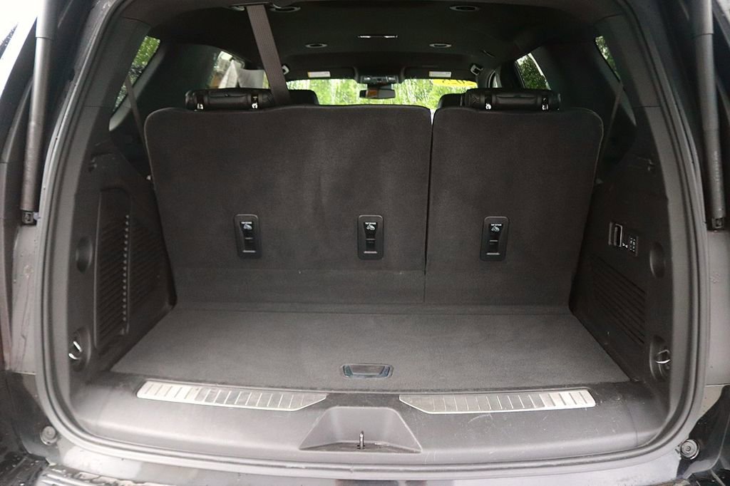 Used 2025 GMC Yukon Denali AWD/4WD image 18