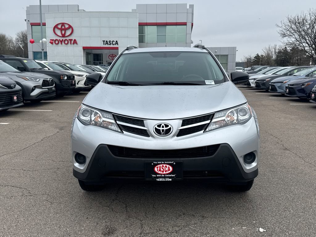 Used 2014 Toyota RAV4 LE image 2