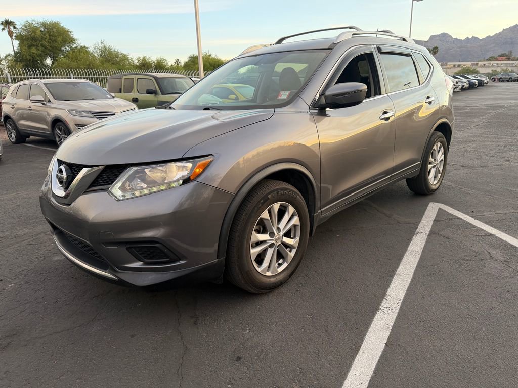 Used 2016 Nissan Rogue SV image 3