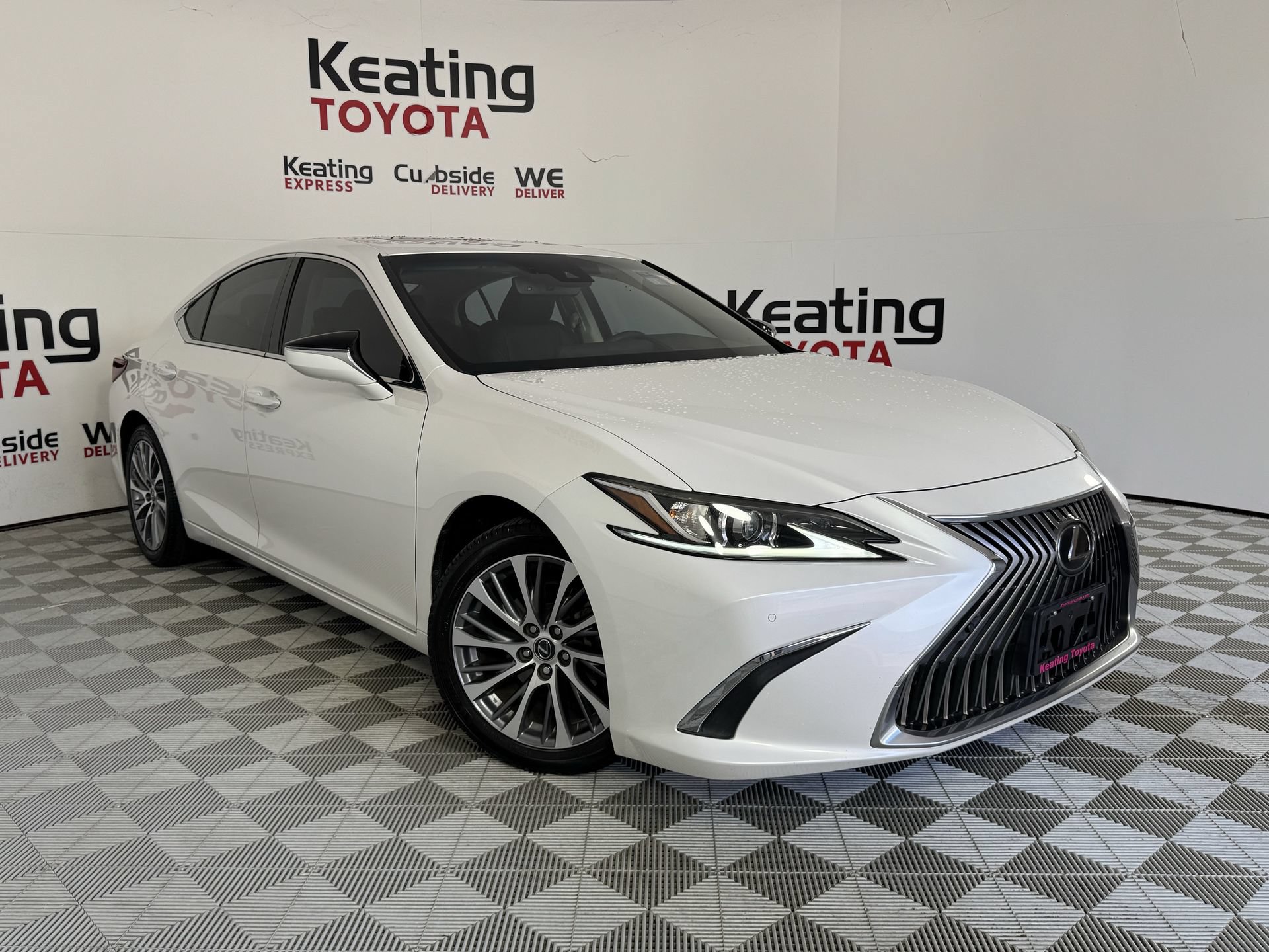 Used 2020 Lexus ES 350 w/ Premium Package FWD image 3