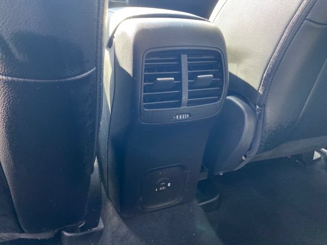 Used 2022 Ford Escape SEL w/ Technology Package FWD image 17