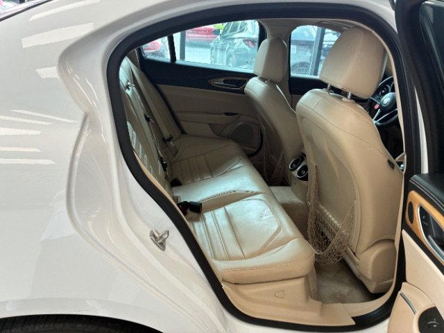 Used 2019 Alfa Romeo Giulia Ti w/ Quick Order Package 22Z Lusso RWD image 31