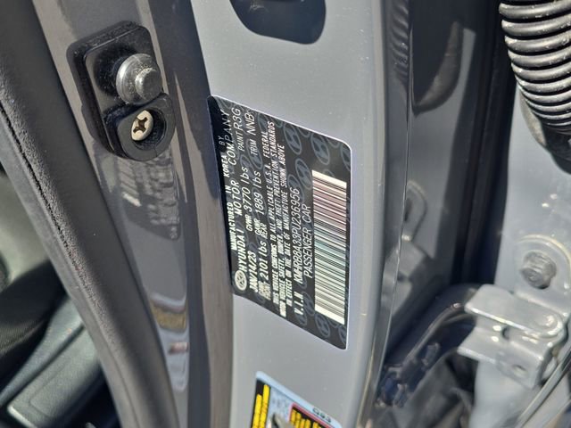 Used 2023 Hyundai Venue SE image 33