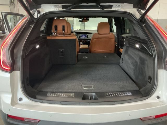 Used 2023 Cadillac XT4 Sport w/ Sun And Sound Package AWD/4WD image 21