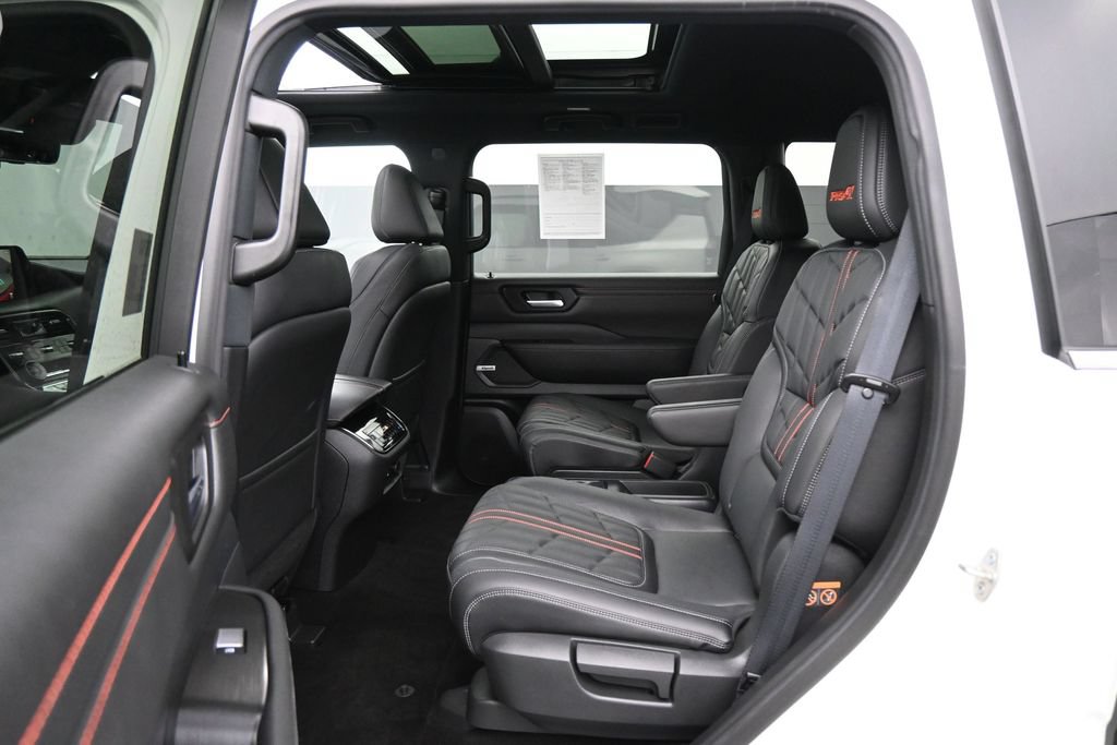 Used 2026 Nissan Armada PRO-4X AWD/4WD image 19