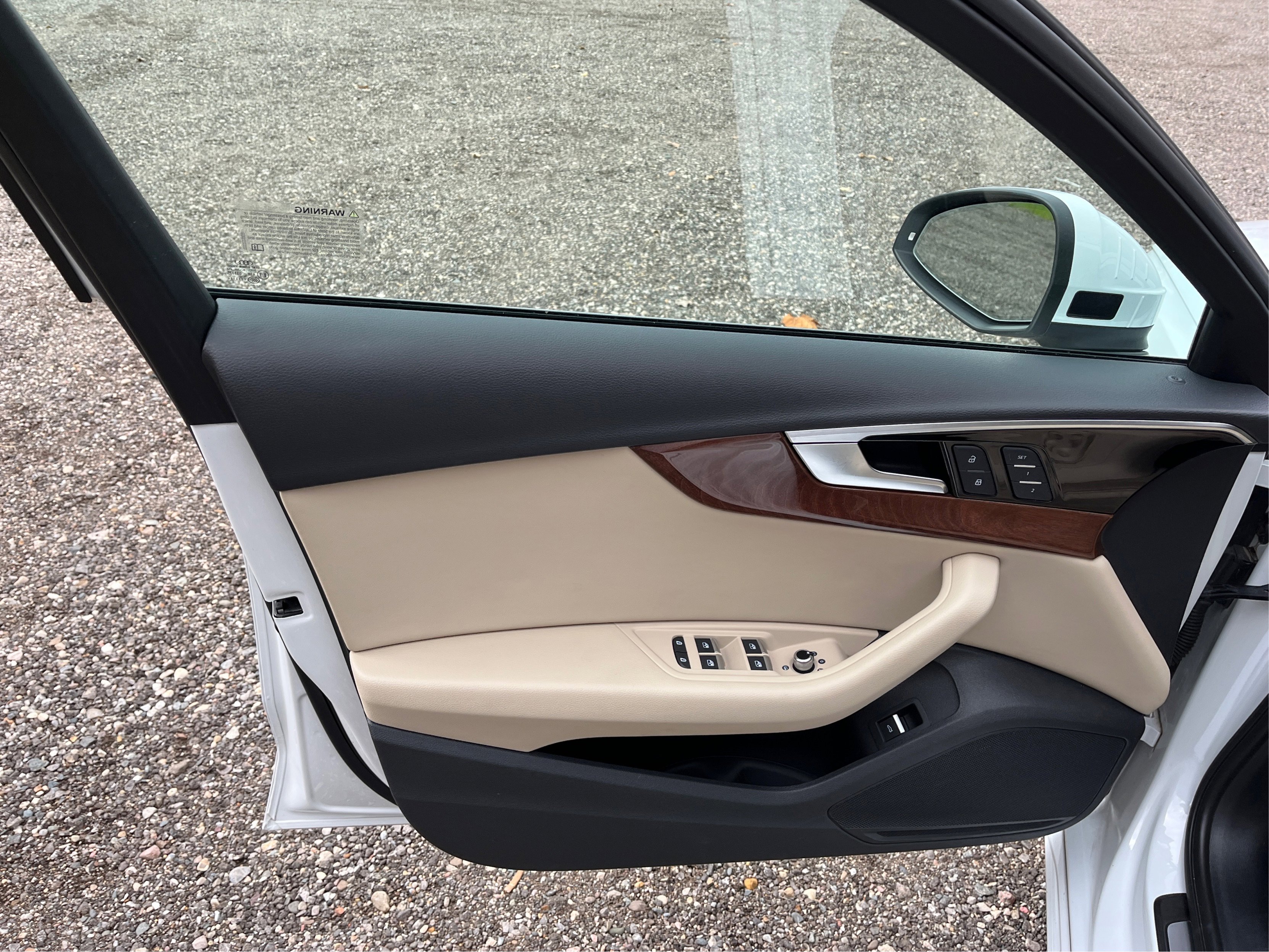 Used 2022 Audi A4 2.0T Premium w/ Convenience Package image 23