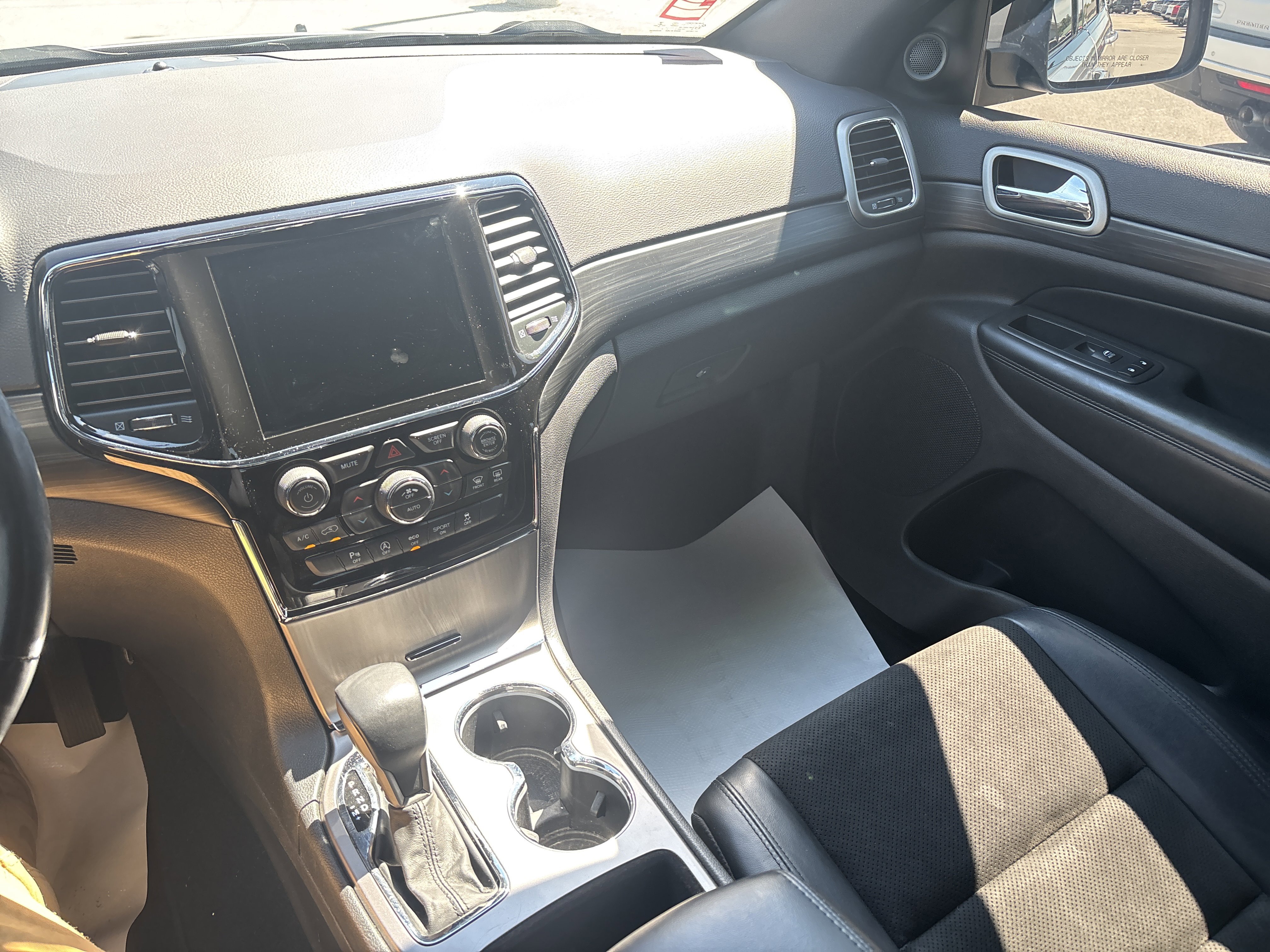Used 2021 Jeep Grand Cherokee Laredo X AWD/4WD image 22